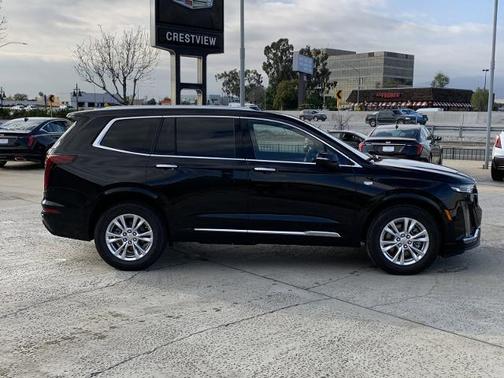 2023 Cadillac XT6 Luxury FWD