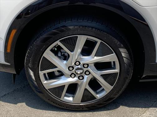 2025 Cadillac OPTIQ Luxury 1 AWD