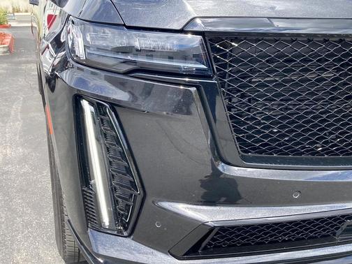 Black Diamond Tricoat 2024 Cadillac Escalade ESV V-Series