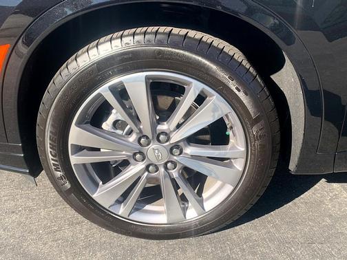 2025 Cadillac XT6 Premium Luxury FWD