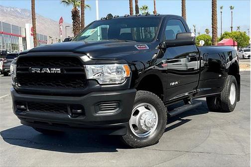 2022 RAM 3500 Tradesman Regular Cab 4x4 8' Box