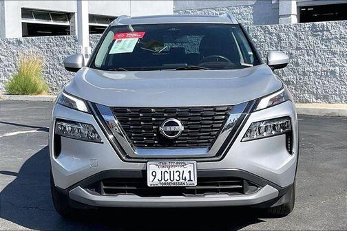 Brilliant Silver Metallic 2023 Nissan Rogue SV