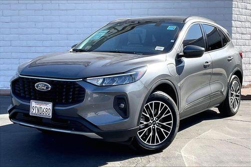 Carbonized Gray Metallic 2025 Ford Escape PHEV SE