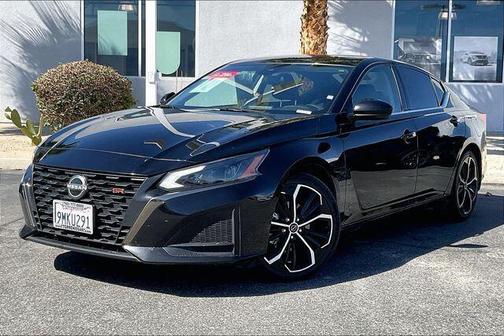 Super Black Clear Coat 2024 Nissan Altima SR FWD