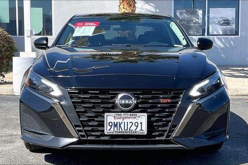 Super Black Clear Coat 2024 Nissan Altima SR FWD