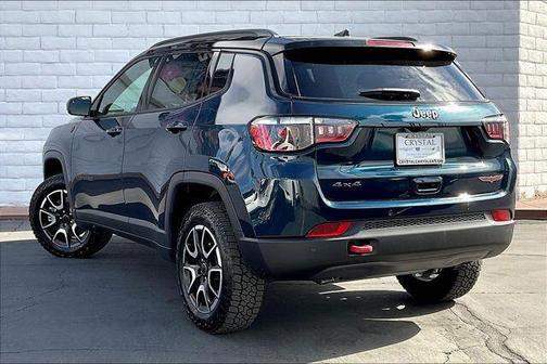 Fathom Blue Pearl Coat 2026 Jeep Compass Trailhawk