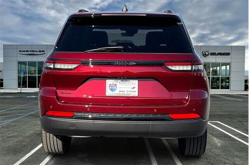 2025 Jeep Grand Cherokee Altitude