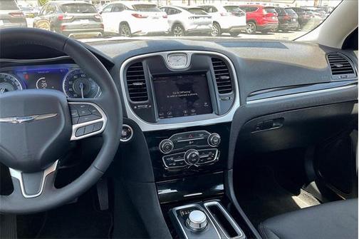 2023 Chrysler 300 Touring