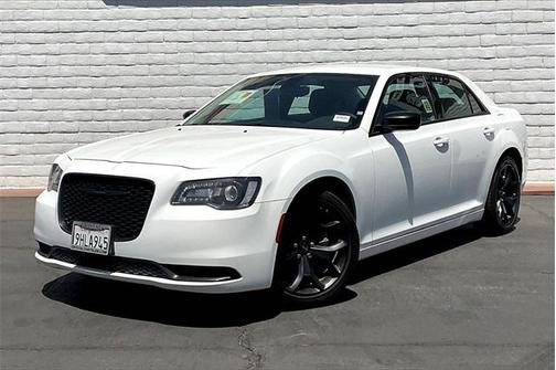 2023 Chrysler 300 Touring