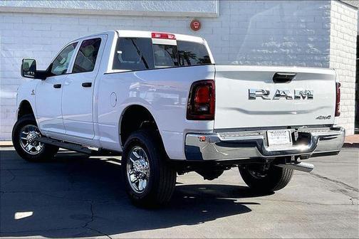 2026 RAM 2500 Tradesman Crew Cab 4x4 6'4' Box
