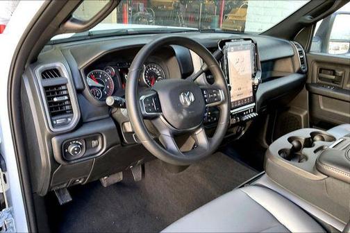 2026 RAM 2500 Tradesman Crew Cab 4x4 6'4' Box