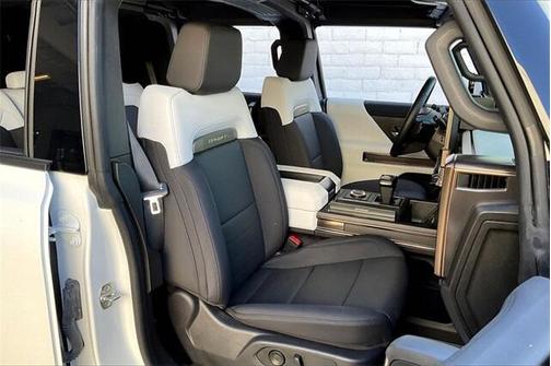 2025 GMC HUMMER EV SUV 2X