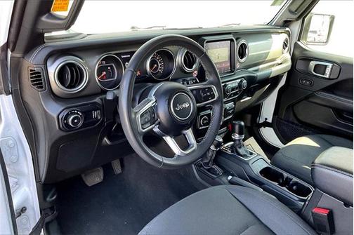 2023 Jeep Wrangler 4-Door Sahara 4x4