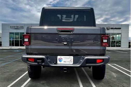 2025 Jeep Gladiator Willys