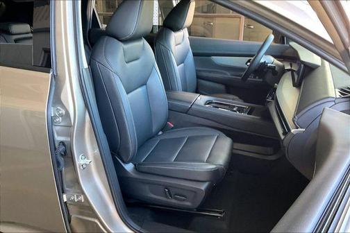 Champagne Silver Metallic 2026 Nissan Murano SL