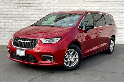 2025 Chrysler Pacifica L