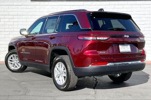 Velvet Red Pearlcoat 2026 Jeep Grand Cherokee Altitude