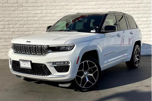 2022 Jeep Grand Cherokee Summit