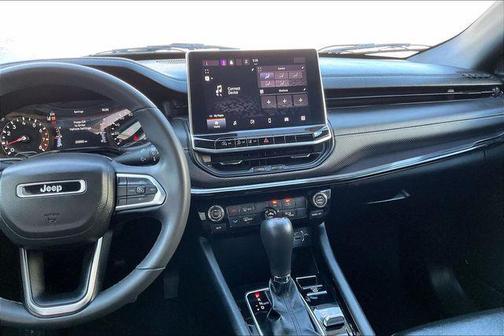 Diamond Black Crystal Pearlcoat 2023 Jeep Compass Latitude