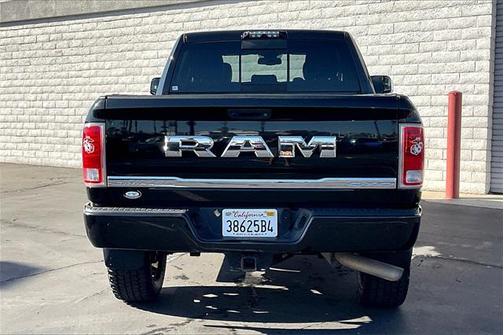 2017 RAM 2500 Limited Crew Cab 4x4 6'4' Box