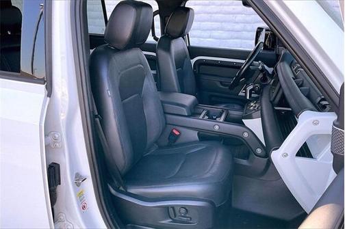 2024 Land Rover Defender 110 P300