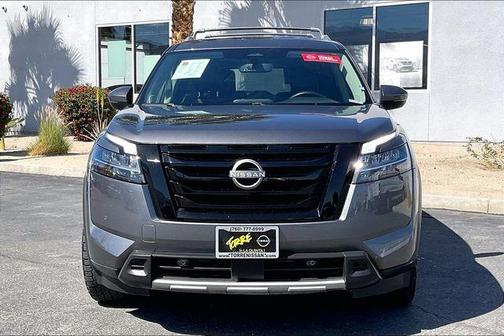 2023 Nissan Pathfinder SL FWD