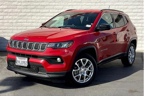 2023 Jeep Compass Latitude Lux