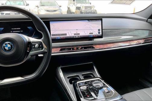 Dark Graphite Metallic 2023 BMW i7 xDrive60