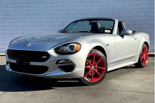 2018 FIAT 124 Spider Base