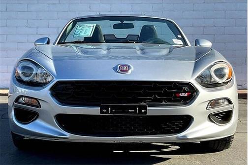 2018 FIAT 124 Spider Base