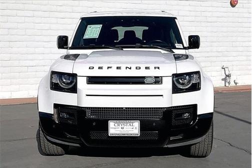 2024 Land Rover Defender 130 P400 X-Dynamic SE