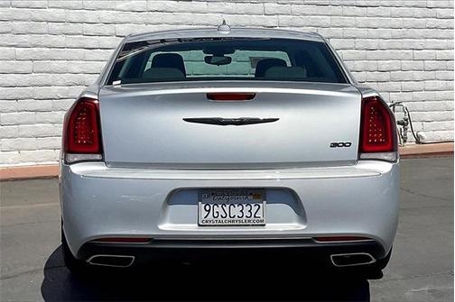 2023 Chrysler 300 Touring