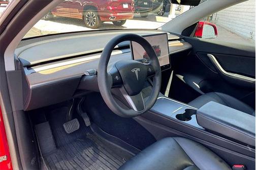 2022 Tesla Model Y Long Range Dual Motor All-Wheel Drive