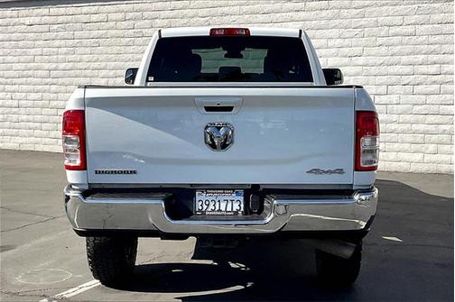 2020 RAM 2500 Big Horn Crew Cab 4X4 8' Box