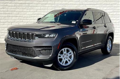 2023 Jeep Grand Cherokee Laredo