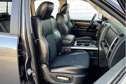 2018 RAM 1500 Night Crew Cab 4x4 5'7' Box