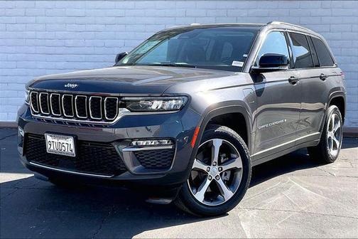 Baltic Gray Metallic Clearcoat 2023 Jeep Grand Cherokee 4xe Base