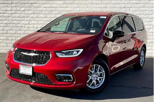 2026 Chrysler Pacifica L