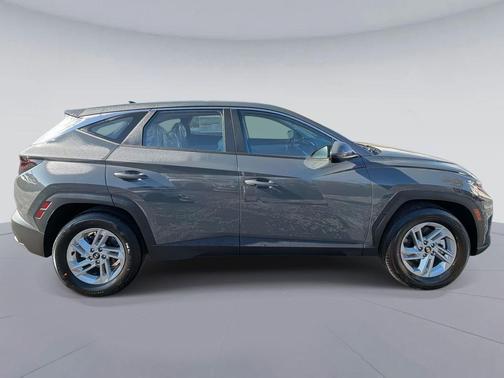 Hampton Gray 2026 Hyundai TUCSON SE