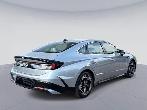 2026 Hyundai SONATA SEL