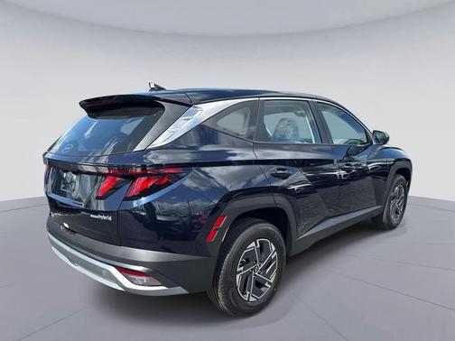 Deep Sea 2026 Hyundai TUCSON Hybrid Blue SE