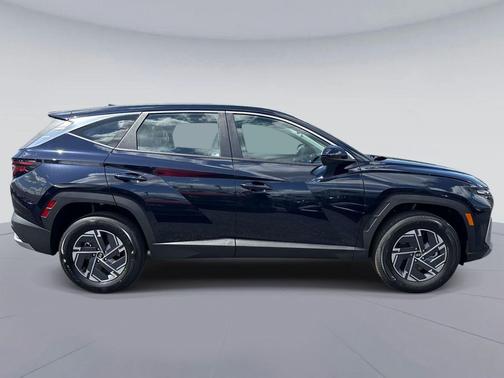 Deep Sea 2026 Hyundai TUCSON Hybrid Blue SE
