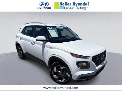 Lunar White 2026 Hyundai VENUE SEL