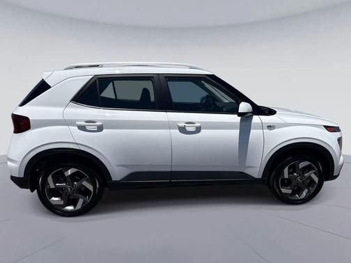 Lunar White 2026 Hyundai VENUE SEL