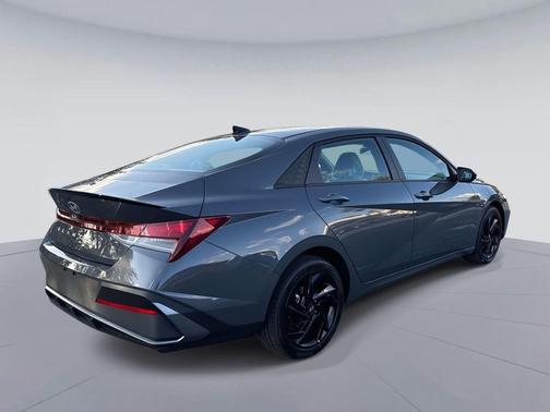 2026 Hyundai ELANTRA Sport