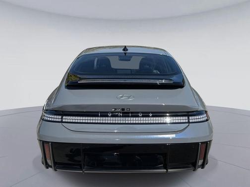 2025 Hyundai IONIQ 6 SE