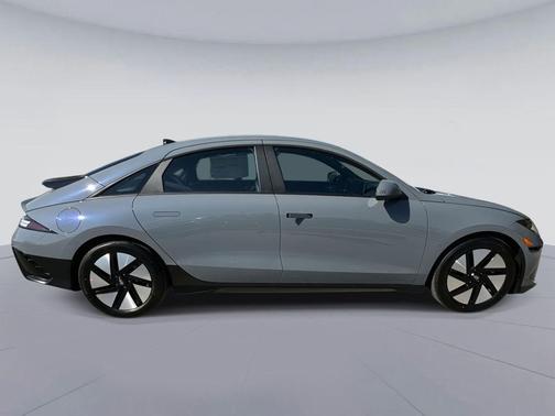 2025 Hyundai IONIQ 6 SE