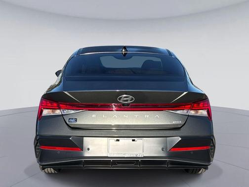 2024 Hyundai ELANTRA HEV Limited