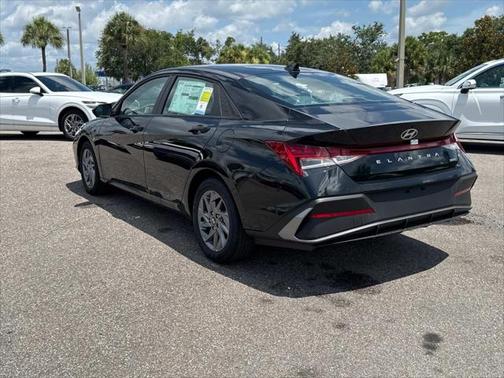 2025 Hyundai ELANTRA HEV Blue