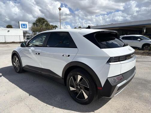 2026 Hyundai IONIQ 5 SEL